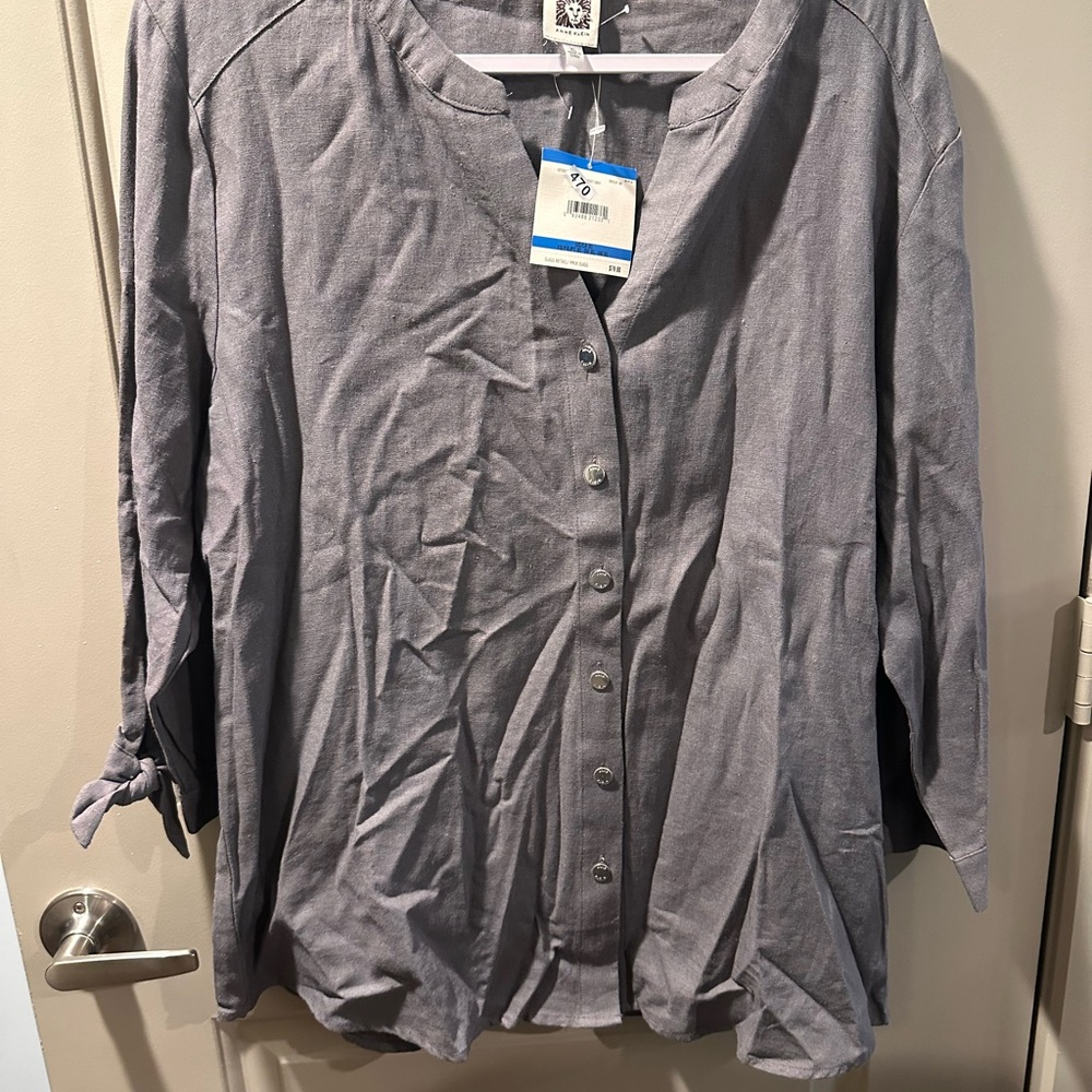 Ann Klein Gray Button-Up Blouse